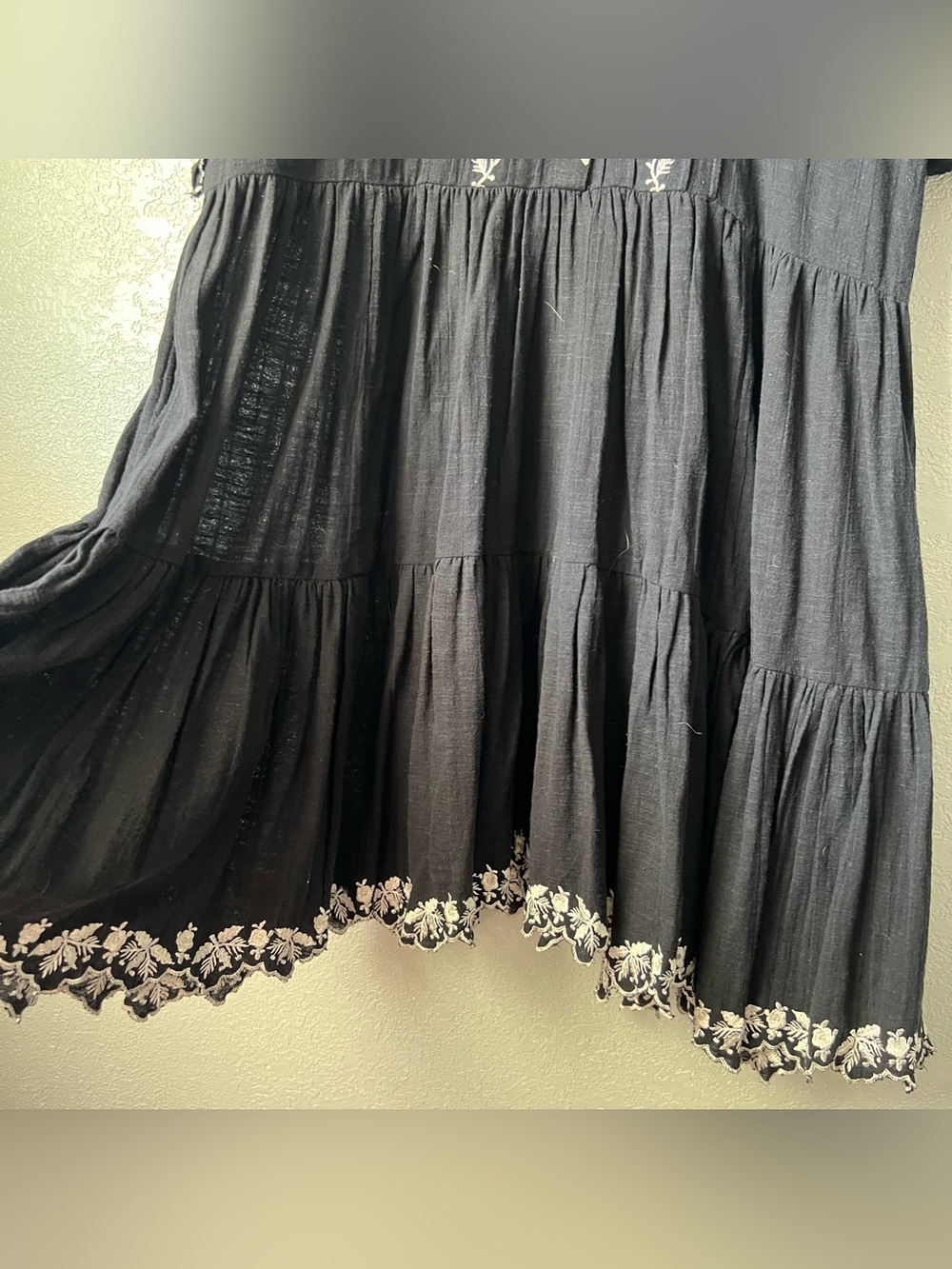 Free People Black Embroidered Tiered Mini Dress Large  Boho Flutter Sleeve - Picture 8 of 8